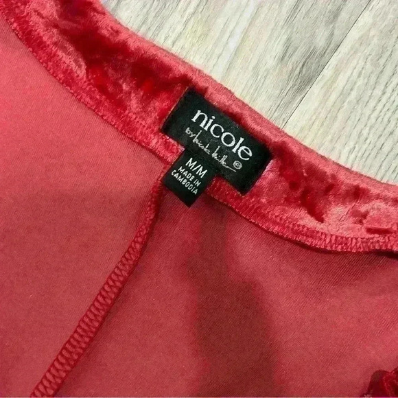 Nicole Miller Women’s Soft Red Velour Sleeveless Ruffle Mini Dress Size M - Picture 2 of 7